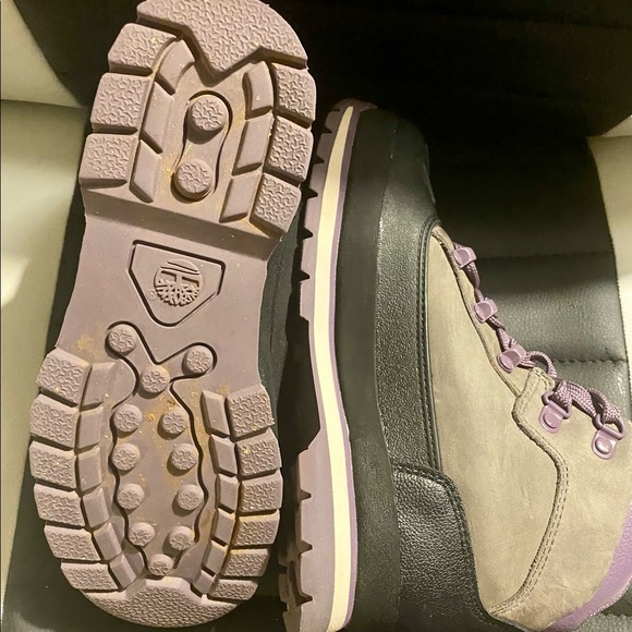 Timberlands - Picture 3 of 3